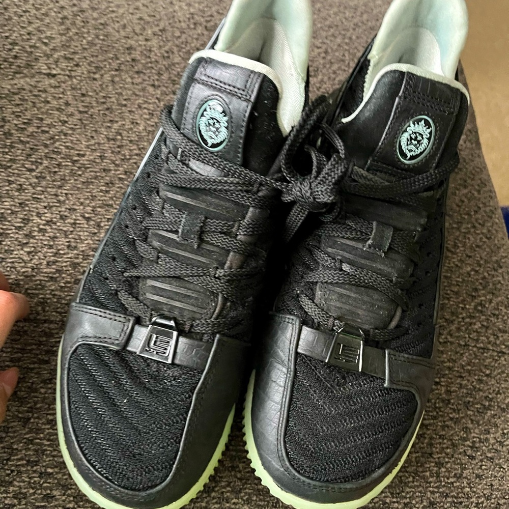 Nike Black and Mint Green Men's Athletic Shoes